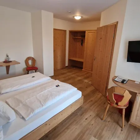 Landgasthaus Jaegerhof Hotel *