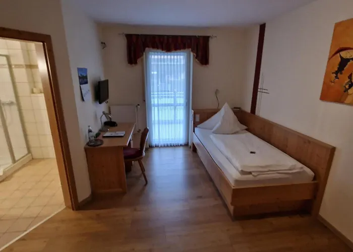 Landgasthaus Jaegerhof فندق *